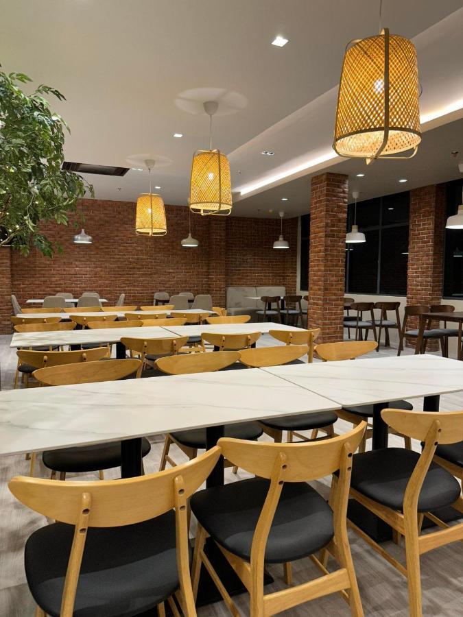 West Prime Hotel Calbayog Zewnętrze zdjęcie